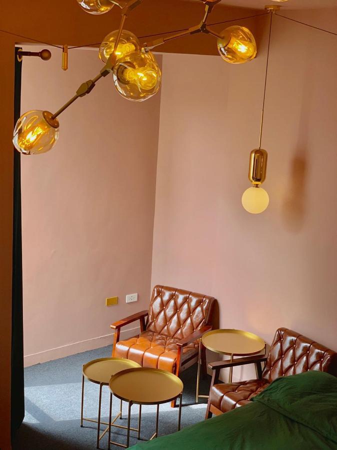 Loft Wo Design Inn Tainan Exteriör bild