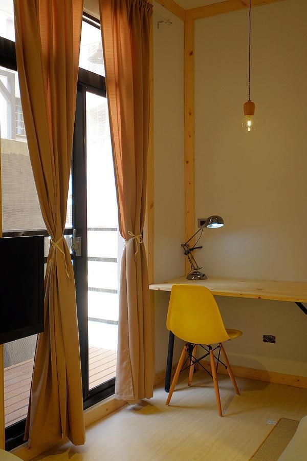 Loft Wo Design Inn Tainan Exteriör bild