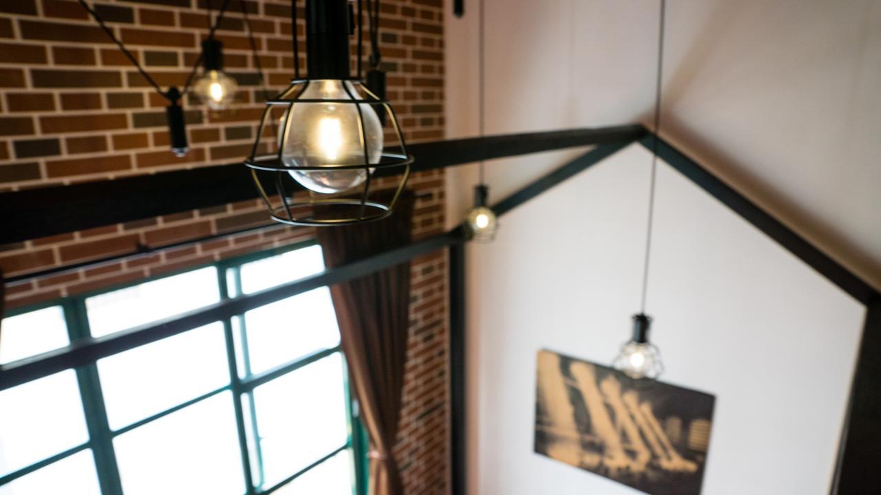 Loft Wo Design Inn Tainan Exteriör bild