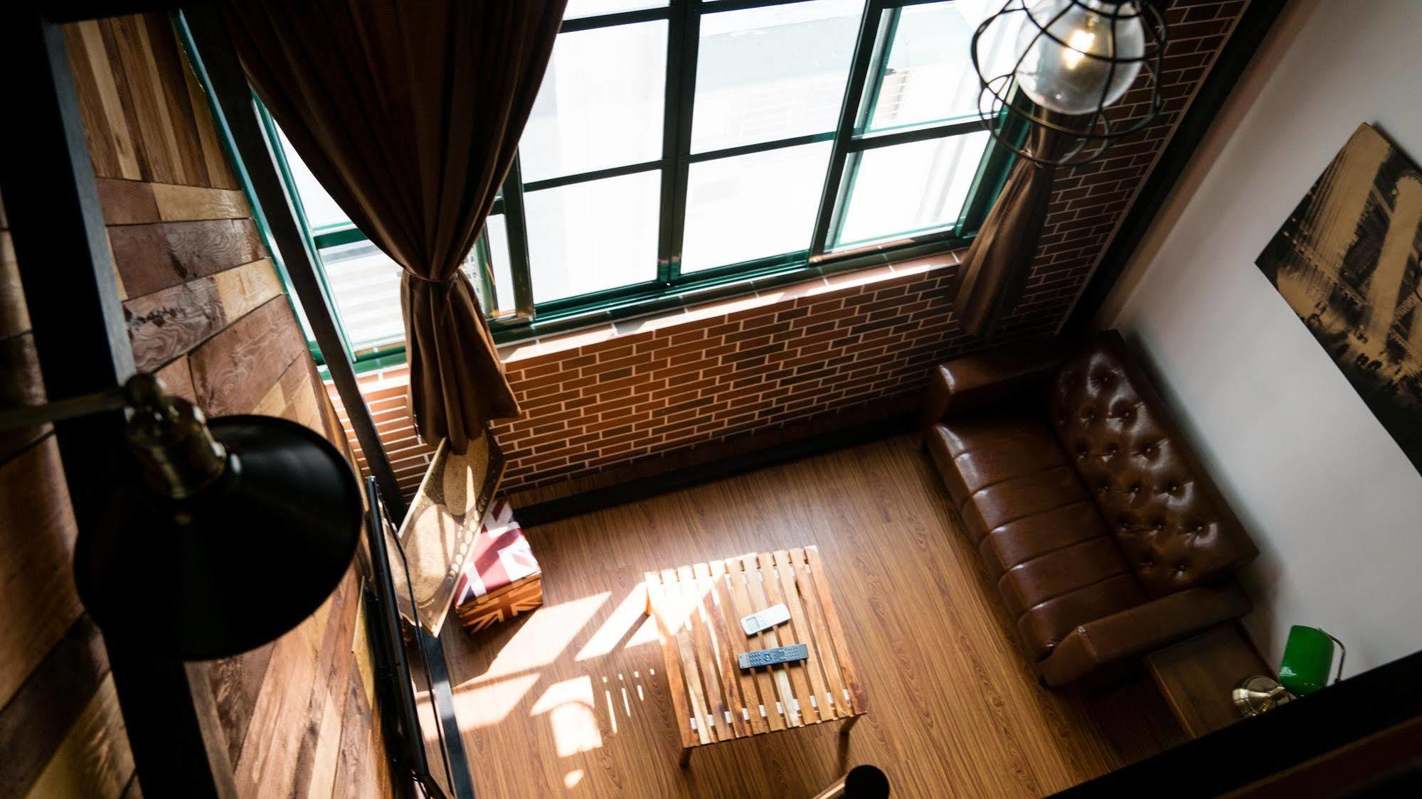 Loft Wo Design Inn Tainan Exteriör bild