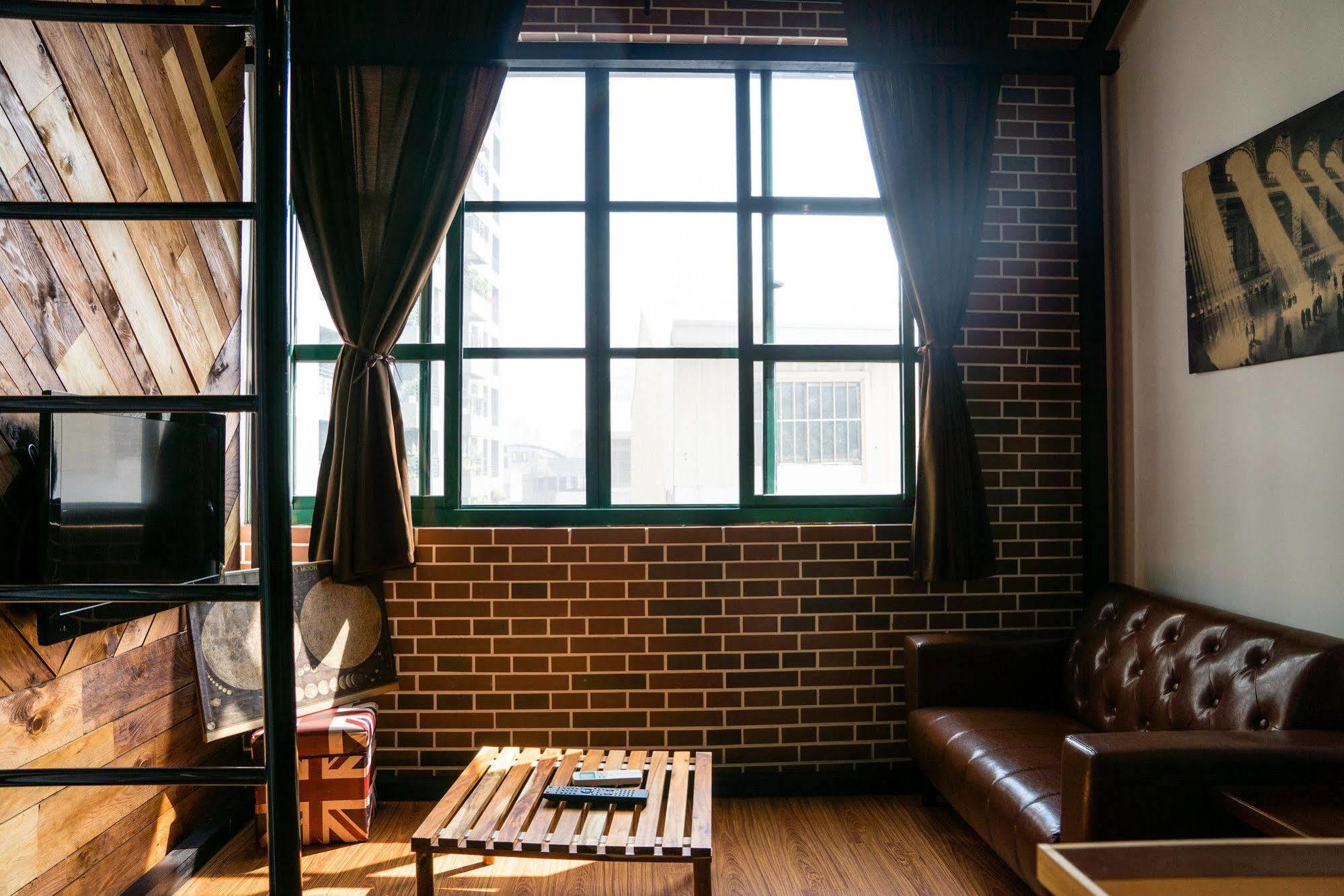 Loft Wo Design Inn Tainan Exteriör bild