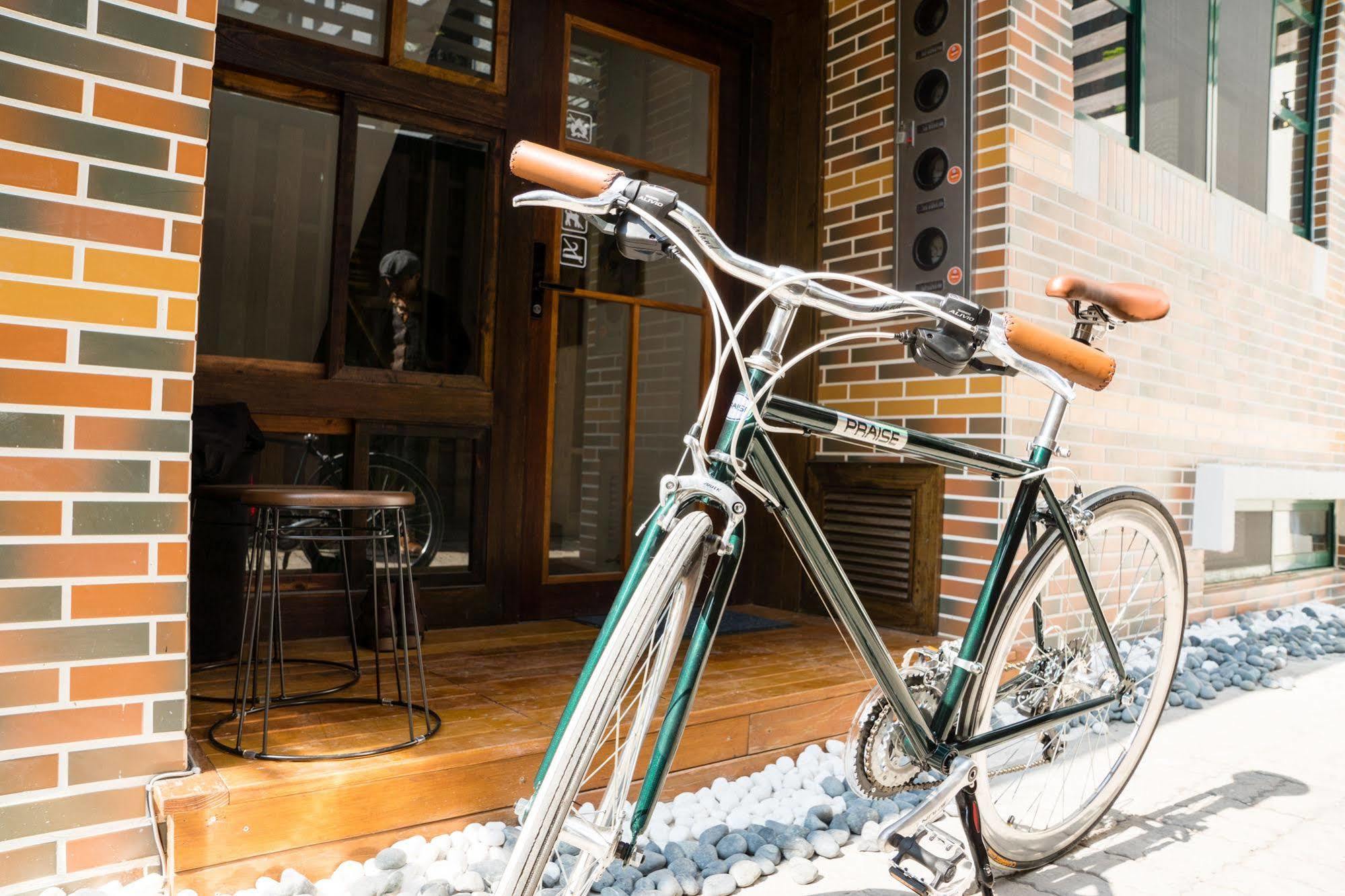 Loft Wo Design Inn Tainan Exteriör bild