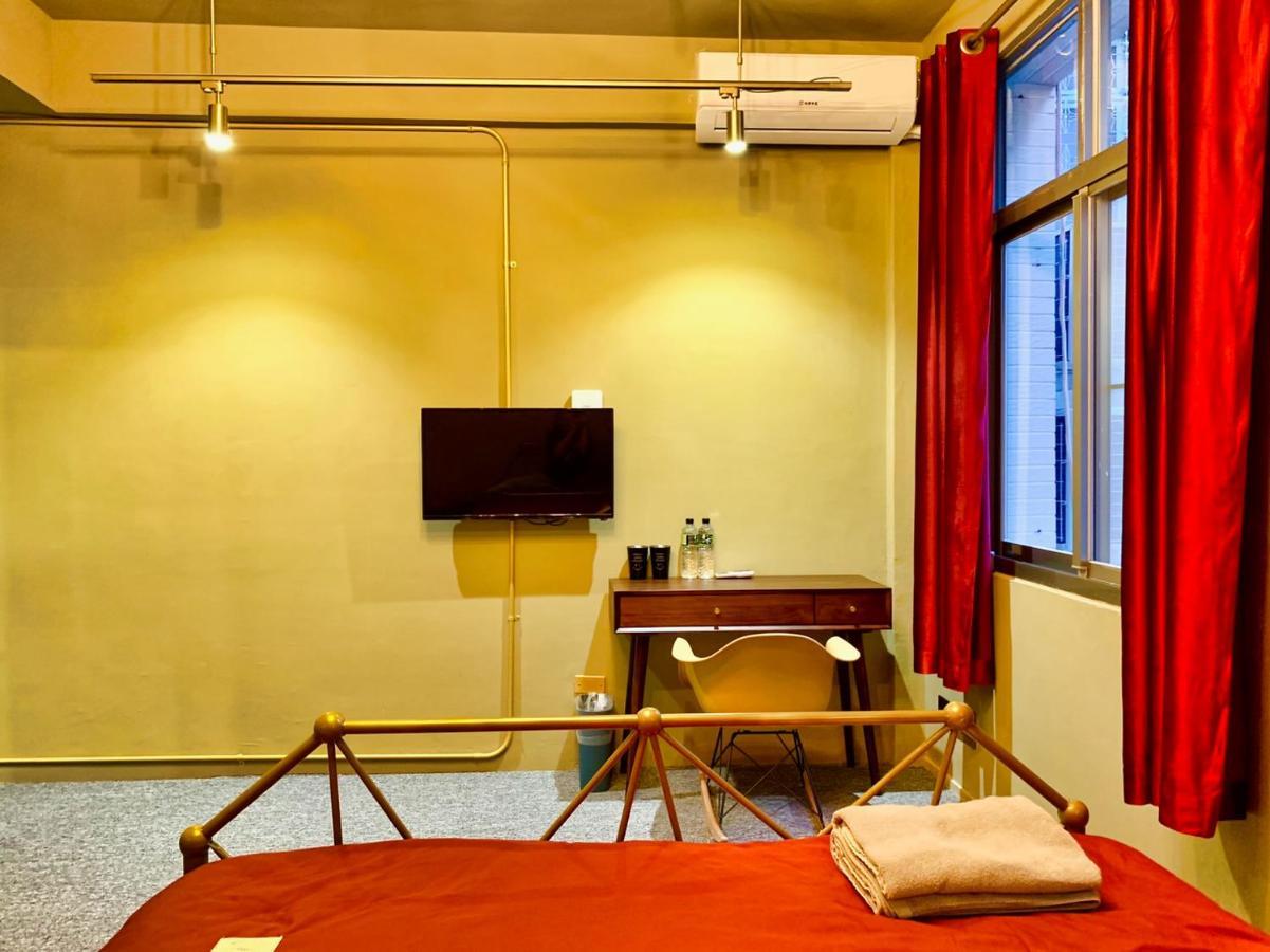 Loft Wo Design Inn Tainan Exteriör bild